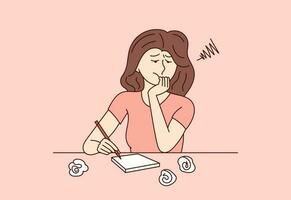 stressé fille, est assis à une table avec froissé papiers et écrit une récit pour une livre. déprimé femelle écrivain sans pour autant inspiration essaie à travail à maison. plat vecteur image