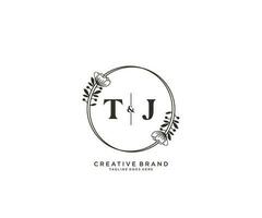 initiale tj des lettres main tiré féminin et floral botanique logo adapté pour spa salon peau cheveux beauté boutique et cosmétique entreprise. vecteur