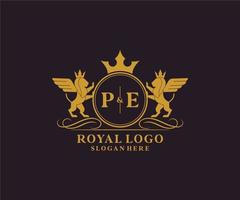 initiale pe lettre Lion Royal luxe héraldique, crête logo modèle dans vecteur art pour restaurant, royalties, boutique, café, hôtel, héraldique, bijoux, mode et autre vecteur illustration.