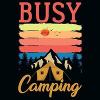 Montagne camping T-shirt conception vecteur