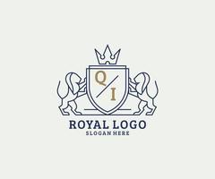 modèle initial de logo de luxe royal de lion de lettre de qi dans l'art de vecteur pour le restaurant, la royauté, la boutique, le café, l'hôtel, l'héraldique, les bijoux, la mode et toute autre illustration de vecteur.
