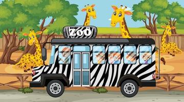 scène de safari avec de nombreuses girafes et enfants en bus touristique vecteur