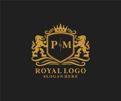 modèle de logo de luxe royal de lion de lettre initiale pm dans l'art vectoriel pour le restaurant, la royauté, la boutique, le café, l'hôtel, l'héraldique, les bijoux, la mode et d'autres illustrations vectorielles.