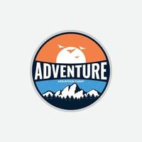 aventure Montagne camp badge vecteur conception