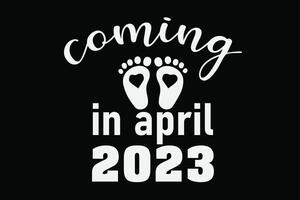 à venir dans avril 2023 grossesse annonce et une Nouveau bébé née T-shirt conception vecteur