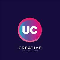 uc initiale logo avec coloré modèle vecteur