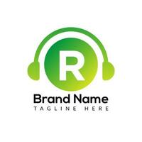 casque de musique modèle sur r lettre.musique et Podcast logo conception casque de musique concept vecteur