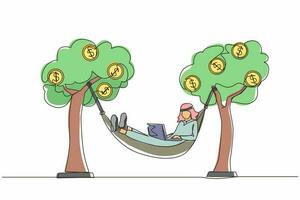 dessin d'une seule ligne riche homme d'affaires arabe tapant avec un ordinateur portable dans un hamac attaché sur un arbre d'argent avec des pièces en dollars. tirer un profit ou un dividende de l'investissement. vecteur graphique de conception de dessin en ligne continue