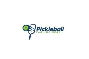 une Facile pickleball logo avec une combinaison de une pagayer et une Balle en volant par il. vecteur