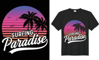 été T-shirt conception. été paradis, surf paradis, pause le vagues, mer plage, californie plage, Père Noël Monica plage avec paume des arbres silhouettes, typographie, imprimer, vecteur illustration.global échantillons.