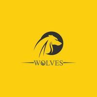 logo de loups, renard, tête de loup, vetor animal et conception de logo illustration de chien rugissant sauvage, résumé pour animal de tête de symbole de logo de jeu vecteur