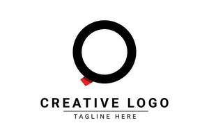 initiale lettre q logo. rouge et noir forme q lettre logo avec ombre utilisable pour affaires et l'image de marque logos. plat vecteur logo conception modèle élément.