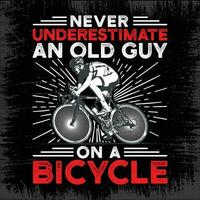 jamais sous-estimer un vieux homme avec une vélo t chemise conception vecteur