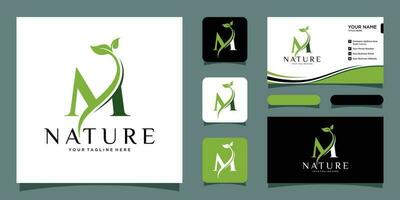 initiale lettre m avec feuille luxe logo. vert feuille logo avec affaires carte prime vecteur