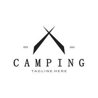 ancien et rétro tente logo, camping. avec tente, arbre et feu signe. aventuriers, éclaireurs, grimpeurs, camping équipement centre vecteur