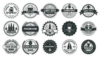Bière insignes. bières pub, lager bouteille et branché artisanat Bière badge isolé vecteur illustration ensemble