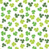 feuille de trèfle dessinés à la main doodle illustration vectorielle de modèle sans couture. symbole de la Saint-Patrick, fond de shamrock chanceux irlandais vecteur