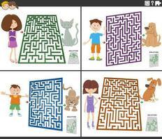 Labyrinthe Jeux ensemble avec dessin animé les enfants et leur animaux domestiques vecteur