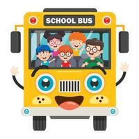 enfants heureux et autobus scolaire