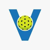 pickleball logo sur lettre v vecteur modèle. cornichon Balle logotype