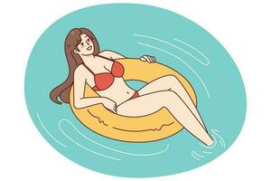 content femme dans bikini sur gonflable bague nager dans mer sur été vacances. souriant fille prendre plaisir vacances. relaxation et des loisirs. vecteur illustration.