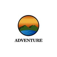 logo d'aventure en montagne vecteur