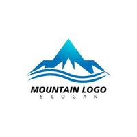 modèle de logo de montagne. illustrateur de vecteur