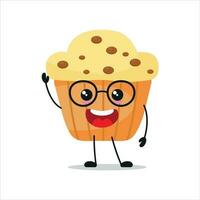 mignonne content muffin porter lunettes personnage. souriant et saluer petit gâteau dessin animé émoticône dans plat style. boulangerie emoji vecteur illustration