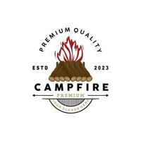 feu de camp logo conception, feu vecteur, aventure camp Extérieur bois flamme ancien rétro illustration vecteur