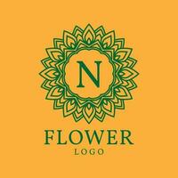 fleur Cadre lettre n initiale vecteur logo conception