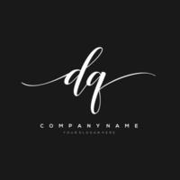 initiale lettre dq logo, fleur écriture logo conception, vecteur logo pour femmes beauté, salon, massage, cosmétique ou spa marque art.