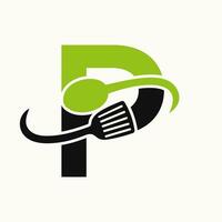 lettre p restaurant logo combiné avec spatule et cuillère icône vecteur