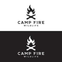 branché ancien feu logo conception. logo pour camping, aventure faune, feu de camp. vecteur