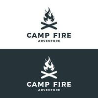 branché ancien feu logo conception. logo pour camping, aventure faune, feu de camp. vecteur