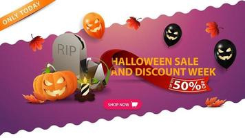 semaine de vente et de remise d'halloween, jusqu'à 50 % de réduction, bannière rose avec pierre tombale, citrouille jack, ballons d'halloween, feuilles d'automne et ruban rouge avec offre de remise vecteur