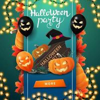 fête d'halloween, bannière d'invitation verte carrée pour site web avec bouton, ballons d'halloween, panneau en bois, chapeau de sorcière et jack citrouille vecteur