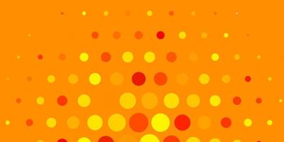 fond de vecteur jaune clair avec des bulles. illustration avec ensemble de sphères abstraites colorées brillantes. modèle pour les sites Web.