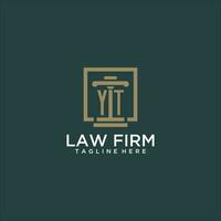yt initiale monogramme logo pour cabinet d'avocats avec pilier conception dans Créatif carré vecteur