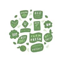 insigne écologique dans le style handdraw. logo organique. étiquettes de produits végétaliens, badges d'aliments naturels et de légumes écologiques, autocollants de produits frais et sains. illustration vectorielle vecteur