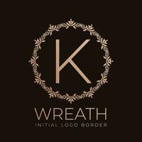 lettre k couronnes de fleurs frontière initiale ancien logo conception vecteur