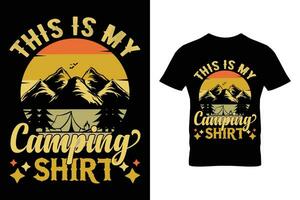 camping typographie T-shirt impression conception. dessiné à la main aventure logo avec pin arbre forêt et devis. vecteur