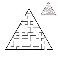 labyrinthe triangulaire abstrait. jeu pour les enfants. casse-tête pour les enfants. une entrée, une sortie. énigme du labyrinthe. illustration vectorielle plane isolée sur fond blanc. avec réponse. vecteur