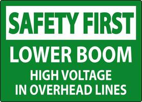 électrique sécurité signe danger - inférieur boom haute Tension dans aérien lignes vecteur
