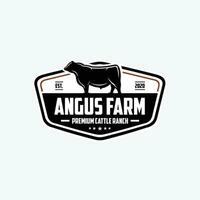 angus ferme bétail ranch logo. emblème badge vecteur isolé. meilleur pour bétail en relation industrie