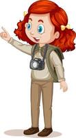 personnage de dessin animé d'une fille en tenue de camping vecteur