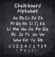 Illustration vectorielle de l&#39;alphabet à la craie. Imitation de la craie vecteur