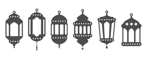 Ramadan lanternes vecteur ensemble. islamique les lampes avec étoiles décoration. musulman ornement éléments sur blanc Contexte. traditionnel silhouette pour vacances