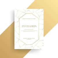 conception de carte d'invitation de luxe avec texture dorée vecteur