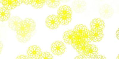motif de griffonnage vectoriel jaune clair avec des fleurs.