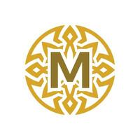 élégant emblème badge initiale lettre m ethnique ancien modèle cercle logo vecteur
